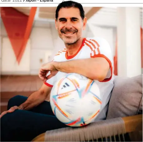  ?? ADIDAS ?? Fernando Hierro posa para MARCA en la casa de Adidas en Doha.