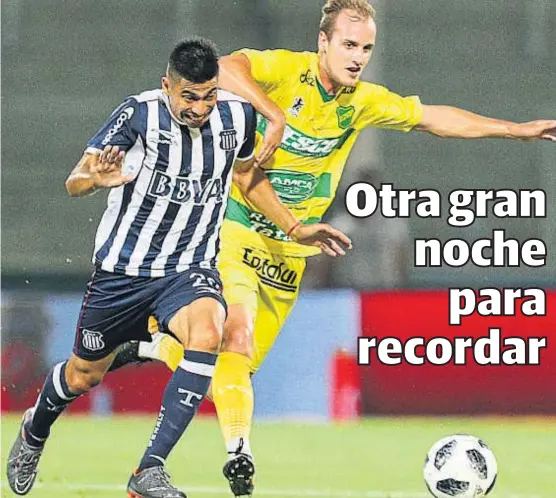  ?? (FOTOBAIRES) ?? Muestra los dientes. Juan Ramírez tuvo otra gran noche con la camiseta albiazul. Lleva cinco goles en la “T”.