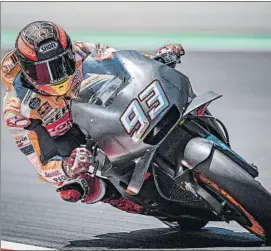  ?? FOTO: REPSOL MEDIA ?? Marc Márquez Sobre su tercera moto del test para mejorar el tren delantero