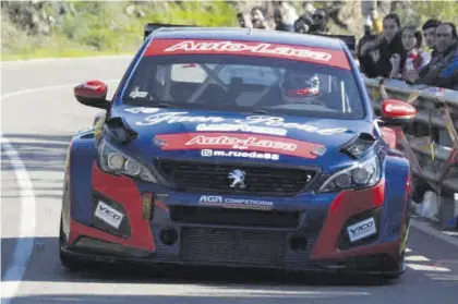  ?? JJ MEDINA ?? El malagueño Manuel Rueda, con su Peugeot 308 TCR.