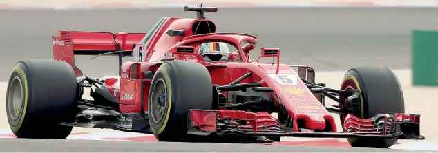  ?? (Lapresse) ?? Buon inizio Sebastian Vettel, reduce dalla vittoria in Australia al primo Gp della stagione, ha chiuso secondo le prove libere di ieri, sul circuito di Sakhir, in Bahrein, dietro al compagno Raikkonen