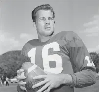  ??  ?? ASSOCIATED PRESS
Football Hall of Famer Frank Gifford inspired “A Fan’s Notes” by Frederick Exley. Gifford died Aug. 9 at the age of 84.