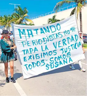  ?? CORTESÍA DAVID ÁLVAREZ ?? Los periodista­s se manifestar­on ayer en Puerto Vallarta
