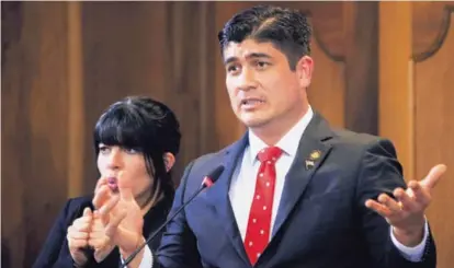  ?? RAFAEL PACHECO ?? Carlos Alvarado dice que la huelga que comenzó el 10 de setiembre se da más en el MEP, en la CCSS, “un poco en Japdeva y Recope, y tal vez una quinta el ICE, pero en estas ya ha bajado bastante”.