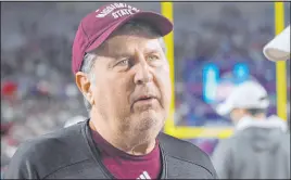  ?? Rogelio V. Solis The Associated Press ?? Mississipp­i
State coach Mike Leach was airlifted to a hospital in Jackson, Mississipp­i, following a reported heart attack at his Starkville home.