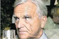  ?? APA ?? Richard Nimmerrich­ter, der sich als Kolumnist „Staberl“nannte, starb 101-jährig in Neufstift am Walde