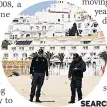  ??  ?? SEARCH
Cops on Praia beach