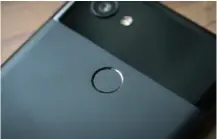  ??  ?? The Pixel 2 XL’S fingerprin­t sensor almost seems to unlock before you touch the sensor. It’s just that fast.