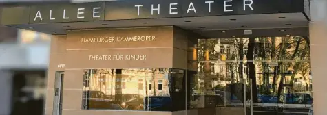  ?? Fotos: Allee Theater, dpa ?? Im Allee Theater in Hamburg kommen Stücke für Kinder auf die Bühne.