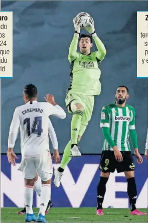  ??  ?? Courtois ataja un balón aéreo durante el último Madrid-Betis.