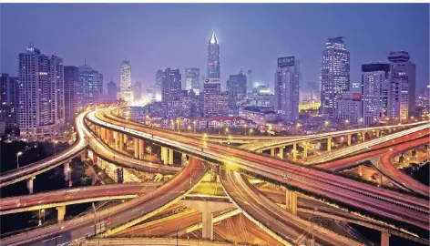  ?? FOTO: DPA ?? Schanghai ist die größte und zusammen mit der Hauptstadt Peking wichtigste Metropole Chinas.