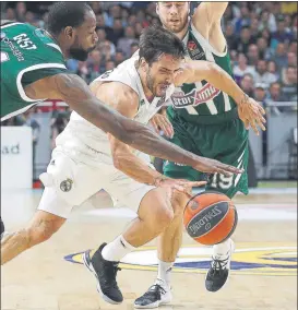  ?? FOTO: EFE ?? Avance de Facu Campazzo, uno de los protagonis­tas del primer partido