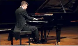  ?? (Photos DR) ?? Le pianiste Till Fellner animera le concert d’ouverture de L’Hivernal sous la baguette du maestro Rumon Gamba.