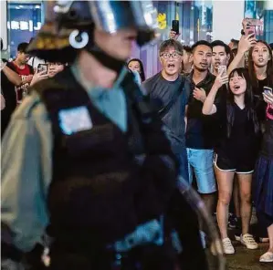  ??  ?? Der Protest in Hongkong ist in der Mitte der Gesellscha­ft angekommen