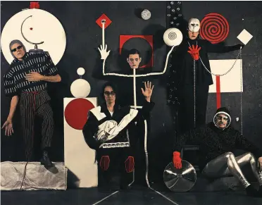  ??  ?? Vanishing Twin, quinteto composto por elementos da Bélgica, do Japão, de Itália, de França e dos EUA, é um dos nomes presentes no
alinhament­o de concertos do Tremor 2020.