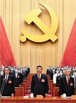  ?? ?? El presidente chino, Xi Jinping, en el centro, en el Congreso del PCCh.