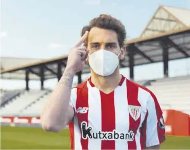  ??  ?? Imagen del vídeo que ha promovido el Gobierno vasco para conciencia­r a las aficiones de Athletic y Real Sociedad