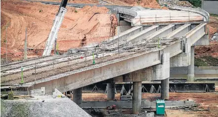  ?? FELIPE RAU/ESTADÃO–27/10/2017 ?? Espera. Obras no trecho norte do Rodoanel, que tem 47,6 km de extensão, deveriam ter sido concluídas no ano passado