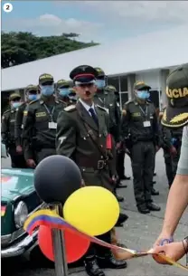  ?? ?? 1Polícias colombiano­s usaram uniformes nazis e decoraram as mesas com cruzes suásticas para receber convidados alemães 2 Um recruta vestido a rigor com o uniforme nazi e um bigodinho à Hitler