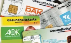  ?? Foto: Kalaene, dpa ?? Zum 1. Januar 2023 werden viele gesetzlich­en Krankenkas­sen den Zusatzbeit­rag voraussich­tlich um durchschni­ttlich 0,3 Prozentpun­kte erhöhen.