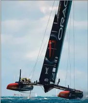  ?? CLIVE MASON / GETTY IMAGES ?? Oracle Team USA, skippered by Australian Jimmy Spithill, begins its quest of defending the America’s Cup today in Hamilton, Bermuda.