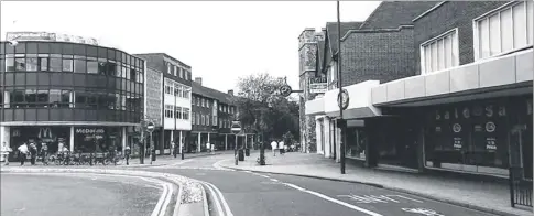  ??  ?? Above, Cricket Week in early 20th century St George’s Street, Canterbury… and the same scene, as it appeared in 1997