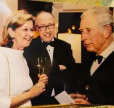  ??  ?? Kristina en Jan tijdens een ontmoeting met de Britse prins Charles.