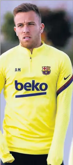  ??  ?? Arthur, en un entrenamie­nto del Barça.