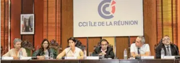  ??  ?? Le président de la CCI Réunion ainsi que les représenta­nts de l’État et de Pôle Emploi, ont organisé deux matinées d’informatio­ns afin d’expliquer aux chefs d’entreprise le dispositif emplois francs. © Photo Mémento