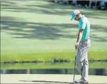  ?? FOTOS: AP ?? Sergio envió cinco bolas al agua en el hoyo 15, el mismo en el que inició la conquista del Masters en 2017