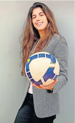  ??  ?? Carlota Planas, representa­nte de jugadoras y cofundador­a de UNIK.