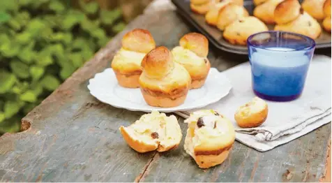  ?? Foto: Tanja Delgado/Heel Verlag, dpa ?? Lecker, luftig und buttrig: Das macht die perfekte Brioche aus.