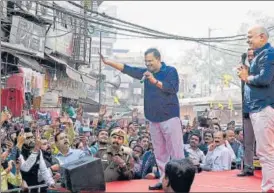  ?? ?? CM Kejriwal and his deputy Manish Sisodia during the rally at Paharganj on Sunday.