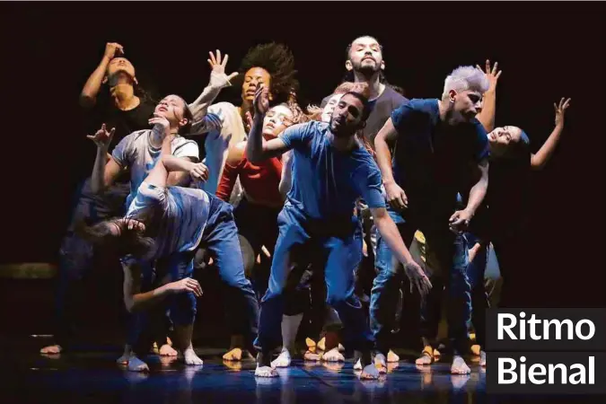  ?? HÉCTOR FABIO ZAMORA / ADN ?? EN EL TEATRO Jorge Eliécer Gaitán, de la capital del país, se lanzó la quinta Bienal Internacio­nal de Danza, con artistas de Incolballe­t.