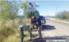  ??  ?? También se pintaron los reductores de velocidad cercanos a escuela