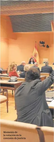  ?? ?? Momento de la votación en la comisión de Justicia