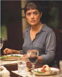  ?? ENTRACT FILMS ?? Salma Hayek domine la distributi­on de Beatriz at Dinner.