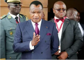  ??  ?? SANTOS PEDRO | EDIÇÕES NOVEMBRO | Chefe de Estado da República do Congo Denis Sassou Nguesso chega esta manhã