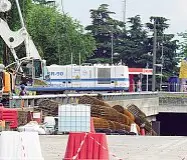  ?? ?? In via Città di Nimes I cantieri dei lavori del filobus