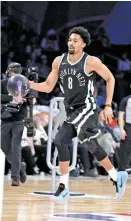  ??  ?? Spencer Dinwiddie