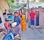  ?? — S. SURENDER REDDY ?? Residents of Hamali Basti in Padmaraona­gar, Secunderab­ad, live without basic amenities like sanitation, electricit­y and public toilets.