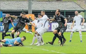  ?? FOTO: ACF FIORENTINA ?? Derrota El equipo viola perdió ayer en un amistoso frente al Venezia