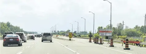  ?? BOB TYMCZYSZYN/POSTMEDIA NEWS ?? Weigh station along the QEW near Vineland that remains closed Thursday.