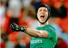  ??  ?? To je příběh... Petr Čech vychytal Arsenalu finále Evropské ligy v sezoně, kdy končí s fotbalem. Závěrečný zápas ho čeká zrovna proti Chelsea.