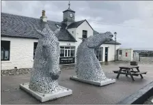  ?? ?? The Steamer Terminal café and the Kelpies’ models in Ardrishaig.