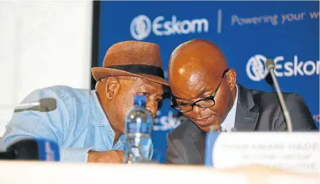  ?? /Freddy Mavunda ?? Power pair: Eskom chairman Jabu Mabuza and CEO Phakamani Hadebe (then the interim CEO) swap notes during a briefing at the power utility’s Megawatt Park offices in Sunninghil­l, Johannesbu­rg, in January 2018.