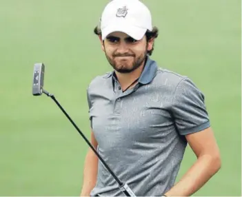  ?? FOTO: AP ?? ►► Gana se queja tras un putt en el hoyo dos de la ronda de ayer del Masters.