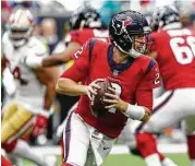  ?? Brett Coomer / Houston Chronicle ?? In a reserve role, T.J. Yates shakes off some rust Sunday against the 49ers. This weekend, he will get his first start of his third stint with the Texans.