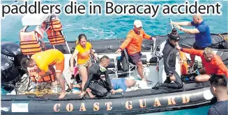  ?? CONTRIBUTE­D PHOTO ?? DEATH AT SEA Coast Guard personnel attend to one of the victims plucked at sea.