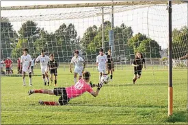  ?? PILOT PHOTO/RUSTY NIXON ?? Plymouth’s Wyatt Houin came off the bench and made a crucial save.